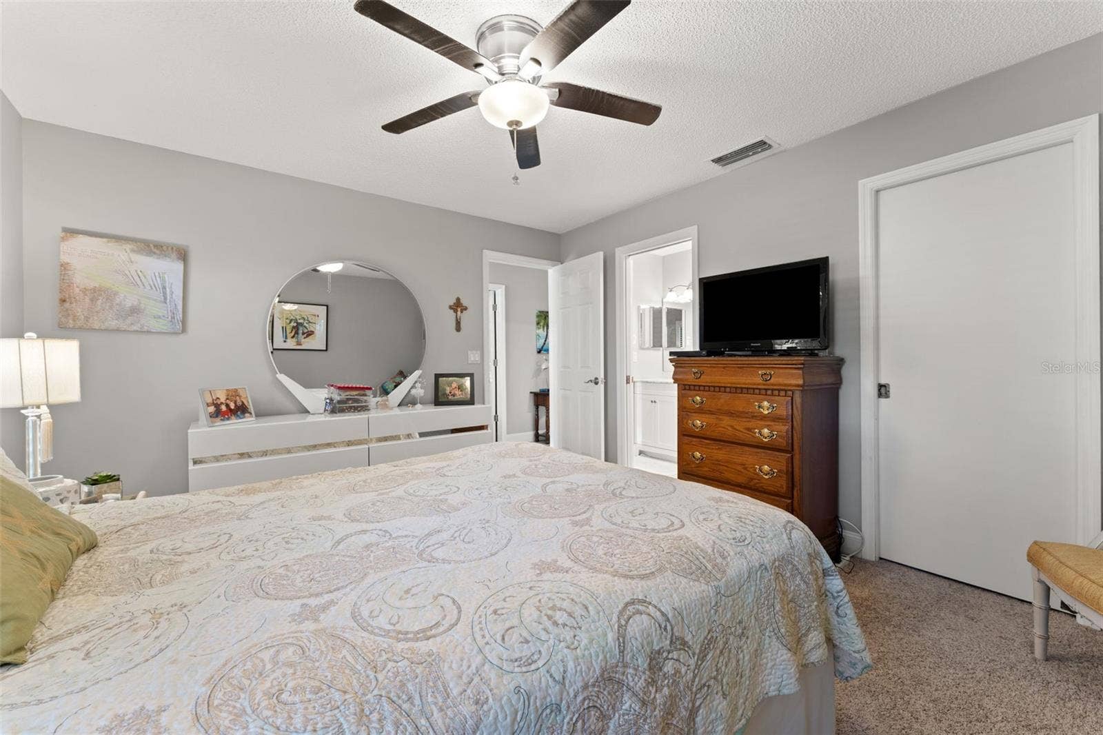 3004 VIVIENDA DRIVE, Bradenton, FL 34207