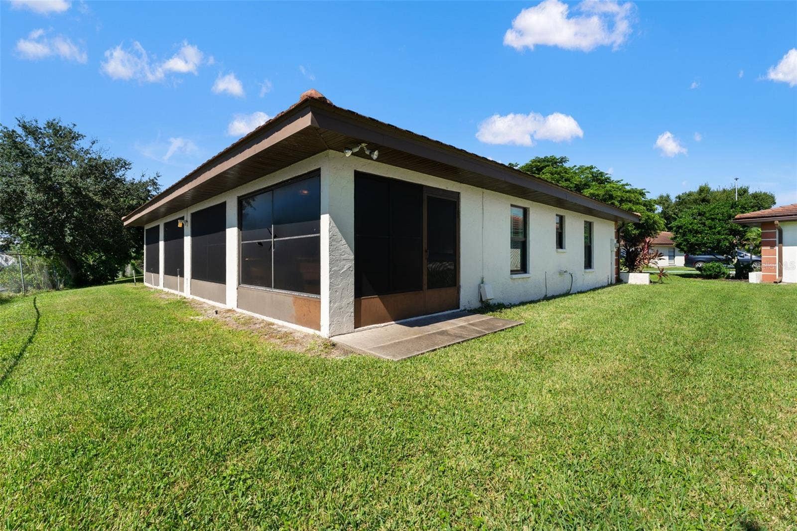 3004 VIVIENDA DRIVE, Bradenton, FL 34207