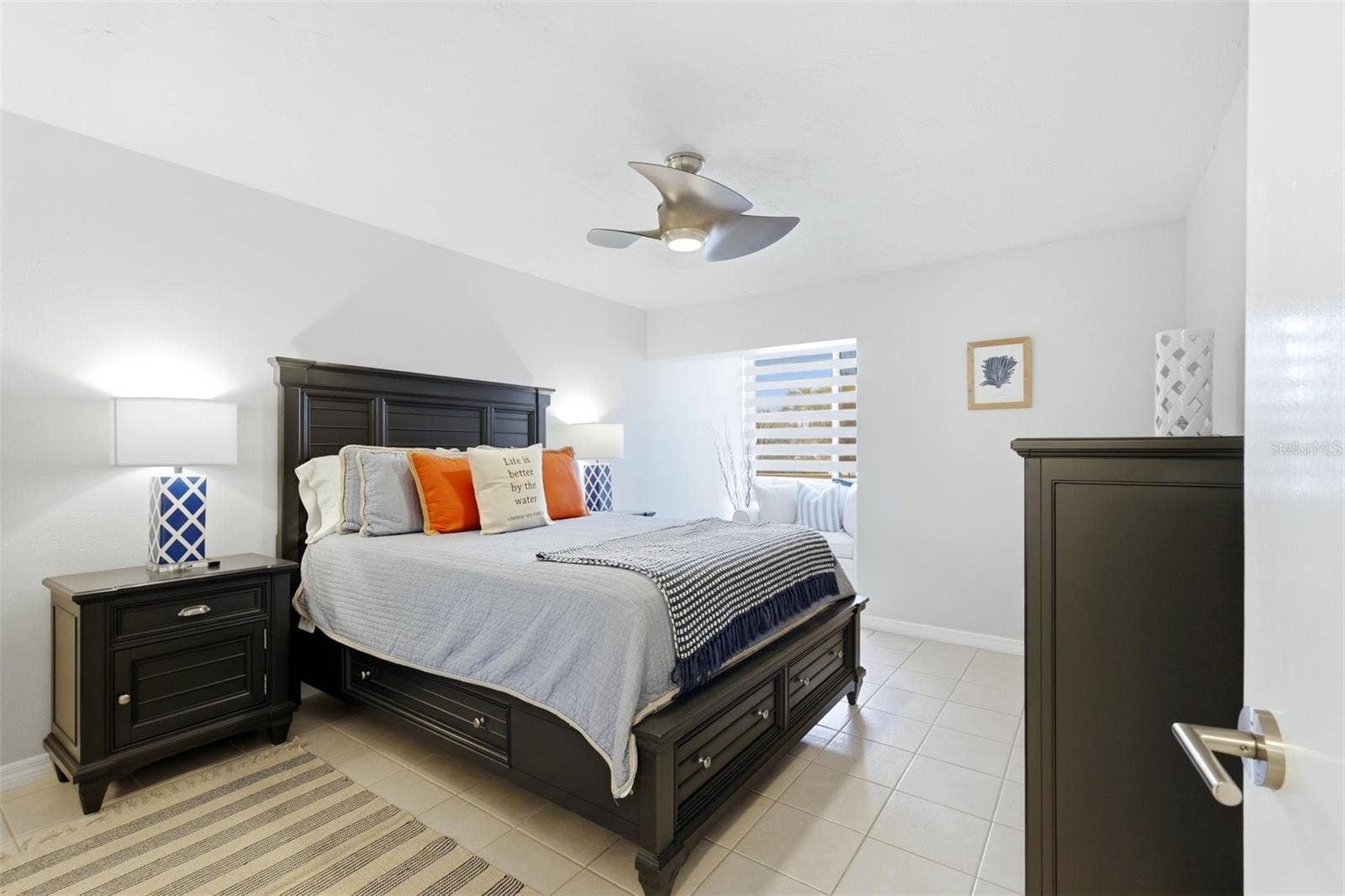 5655 GULF OF MEXICO DRIVE, #A107, Longboat Key, FL 34228 Guest Bedroom with reading nook