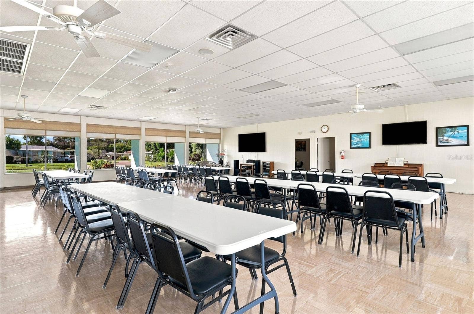6272 GREEN VIEW CIR, #114, Sarasota, FL 34231 6272 GREEN VIEW CIR, #114, Sarasota, FL 34231