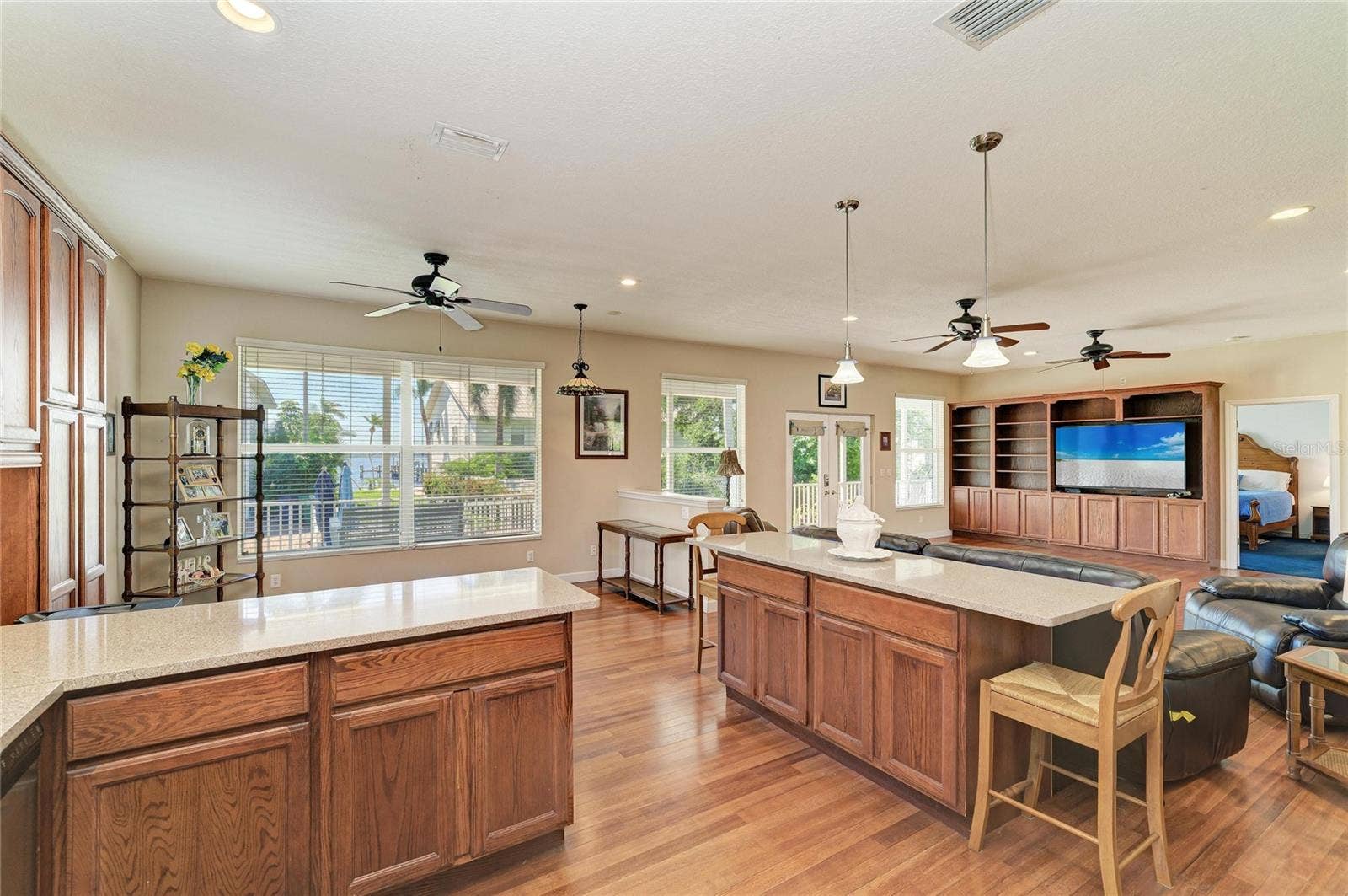 310 13TH AVENUE W, Palmetto, FL 34221 310 13TH AVENUE W, Palmetto, FL 34221