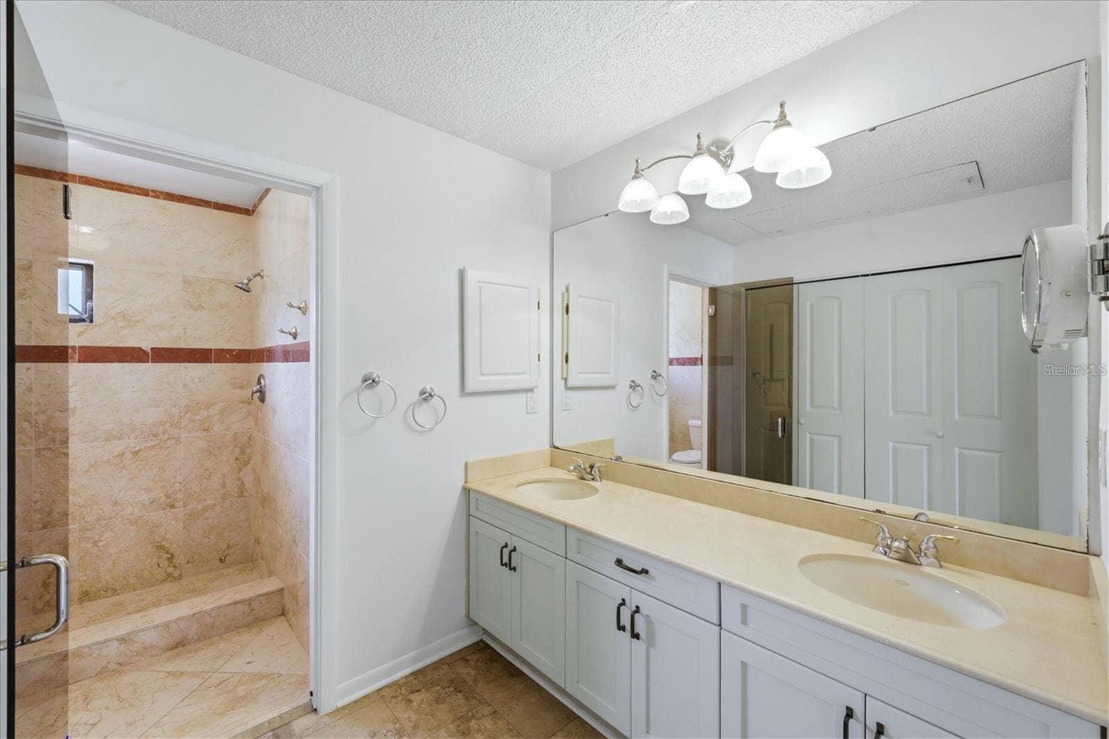 5387 HUNTINGWOOD COURT, #4, Sarasota, FL 34235 5387 HUNTINGWOOD COURT, #4, Sarasota, FL 34235