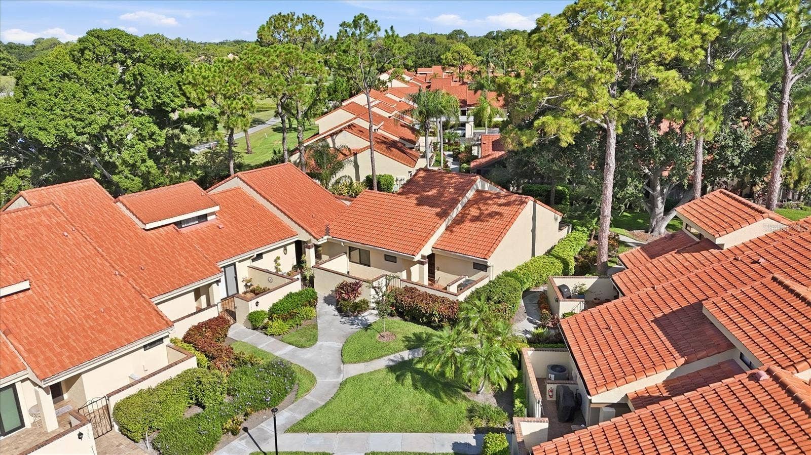 5387 HUNTINGWOOD COURT, #4, Sarasota, FL 34235 5387 HUNTINGWOOD COURT, #4, Sarasota, FL 34235