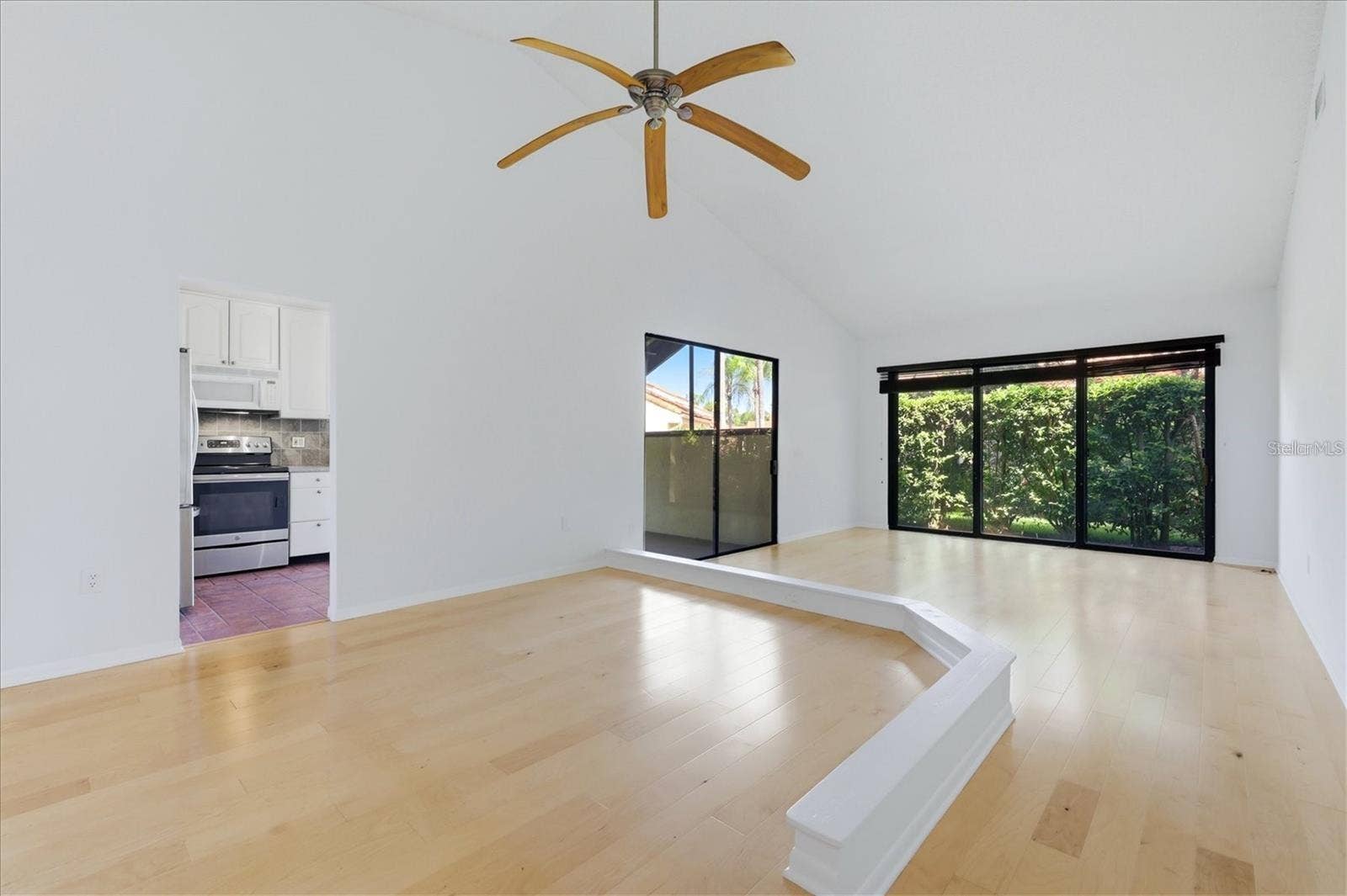 5387 HUNTINGWOOD COURT, #4, Sarasota, FL 34235 5387 HUNTINGWOOD COURT, #4, Sarasota, FL 34235