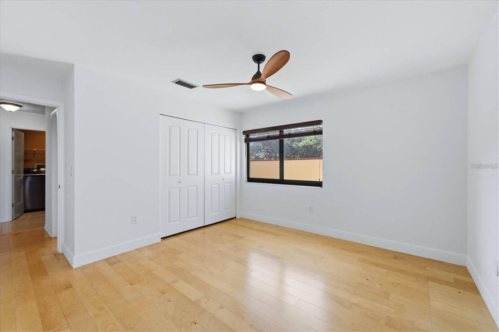 5387 HUNTINGWOOD COURT, #4, Sarasota, FL 34235 5387 HUNTINGWOOD COURT, #4, Sarasota, FL 34235
