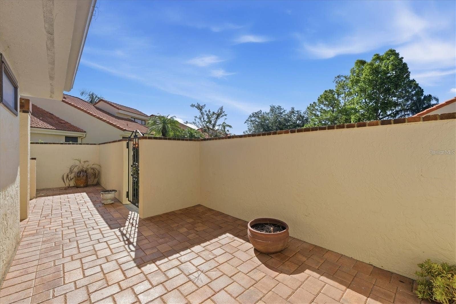 5387 HUNTINGWOOD COURT, #4, Sarasota, FL 34235 5387 HUNTINGWOOD COURT, #4, Sarasota, FL 34235