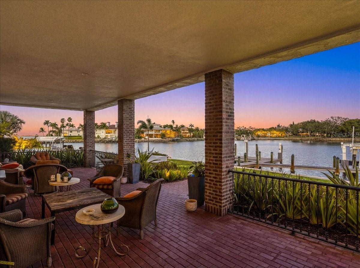 315 S SHORE DRIVE, Sarasota, FL 34234 315 S SHORE DRIVE, Sarasota, FL 34234