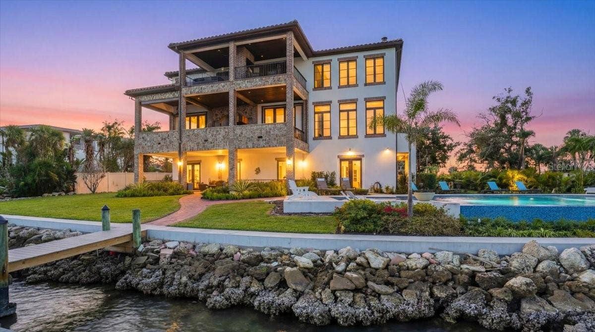 315 S SHORE DRIVE, Sarasota, FL 34234 315 S SHORE DRIVE, Sarasota, FL 34234