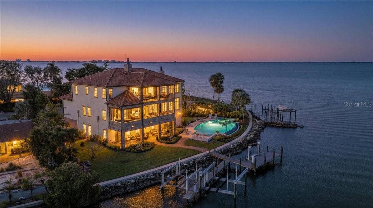 315 S SHORE DRIVE, Sarasota, FL 34234 315 S SHORE DRIVE, Sarasota, FL 34234