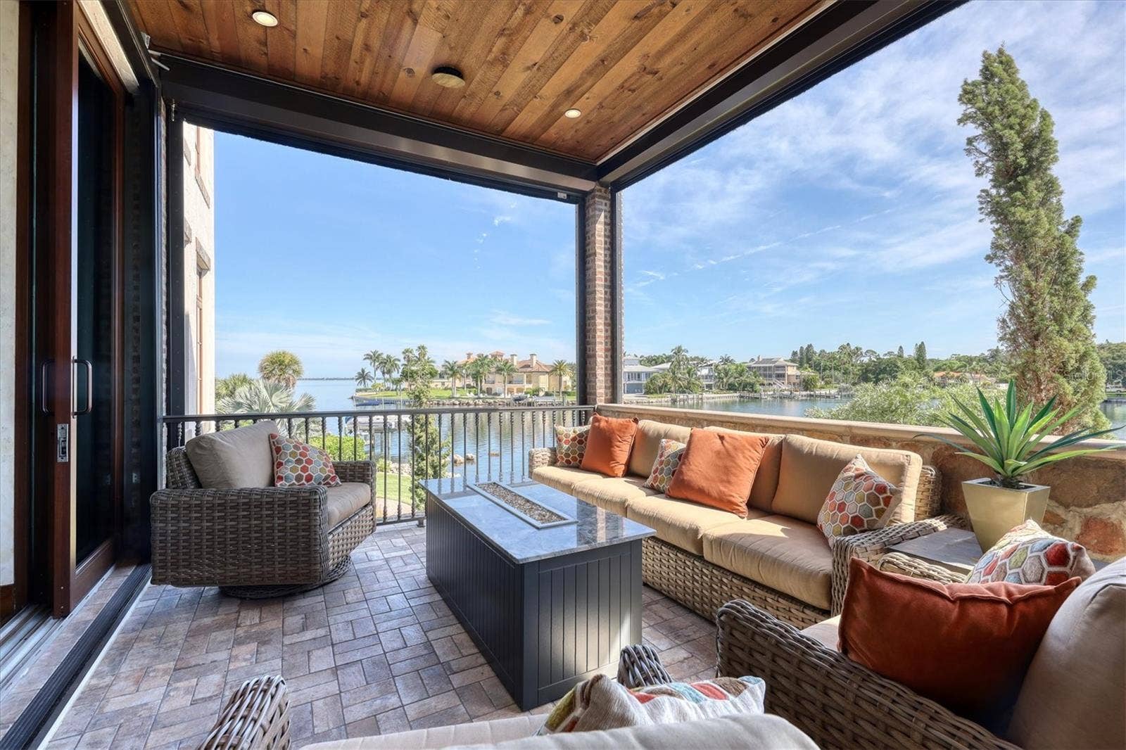 315 S SHORE DRIVE, Sarasota, FL 34234 315 S SHORE DRIVE, Sarasota, FL 34234
