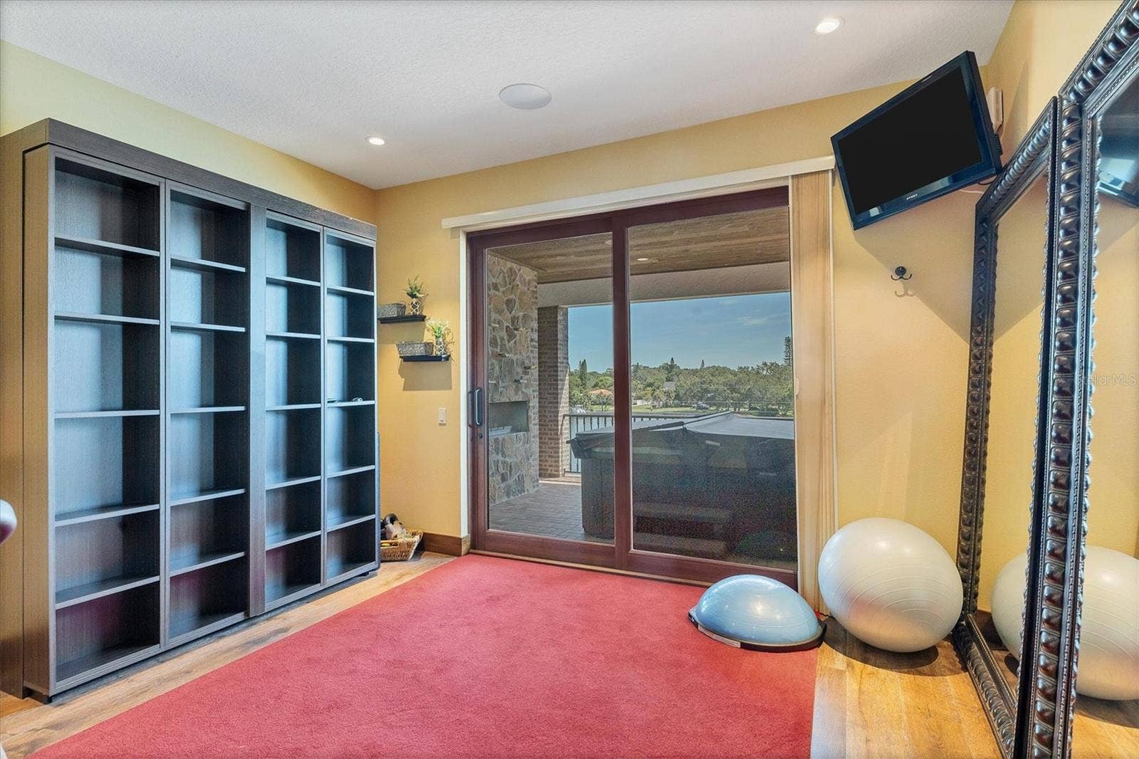 315 S SHORE DRIVE, Sarasota, FL 34234 315 S SHORE DRIVE, Sarasota, FL 34234
