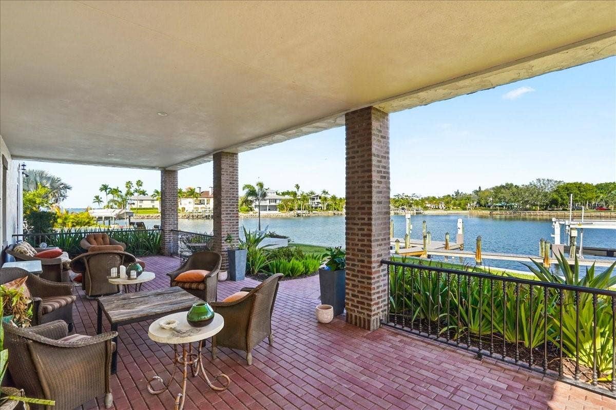 315 S SHORE DRIVE, Sarasota, FL 34234 315 S SHORE DRIVE, Sarasota, FL 34234