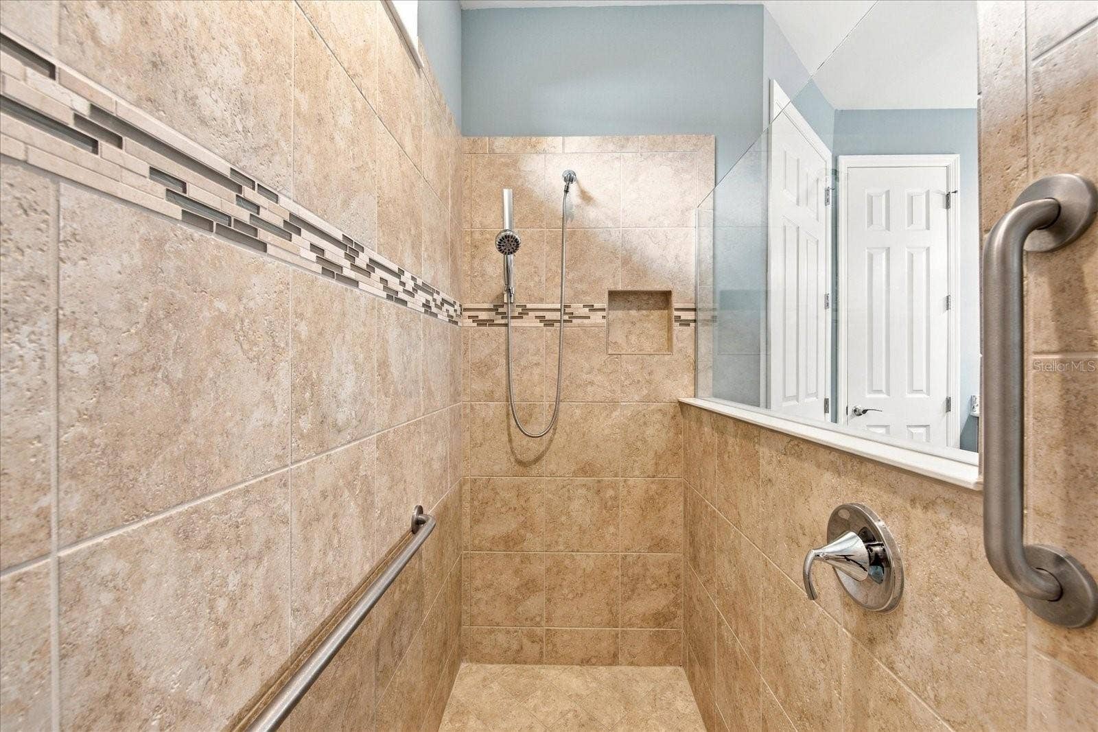 6808 CHESTER TRAIL, Bradenton, FL 34202 6808 CHESTER TRAIL, Bradenton, FL 34202