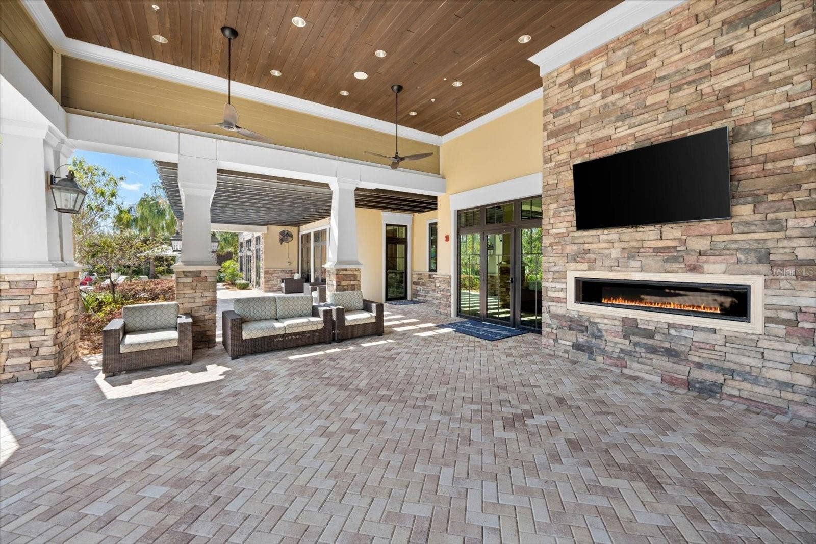 6808 CHESTER TRAIL, Bradenton, FL 34202 6808 CHESTER TRAIL, Bradenton, FL 34202