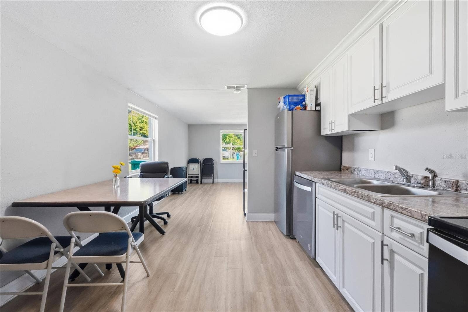 6116 10TH STREET E, Bradenton, FL 34203 6116 10TH STREET E, Bradenton, FL 34203