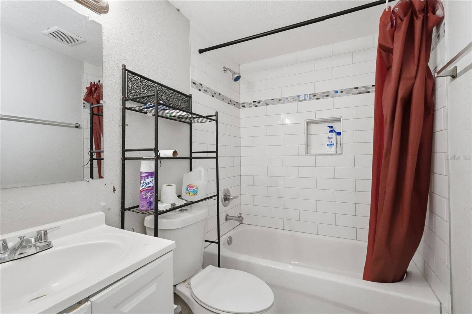6116 10TH STREET E, Bradenton, FL 34203 6116 10TH STREET E, Bradenton, FL 34203