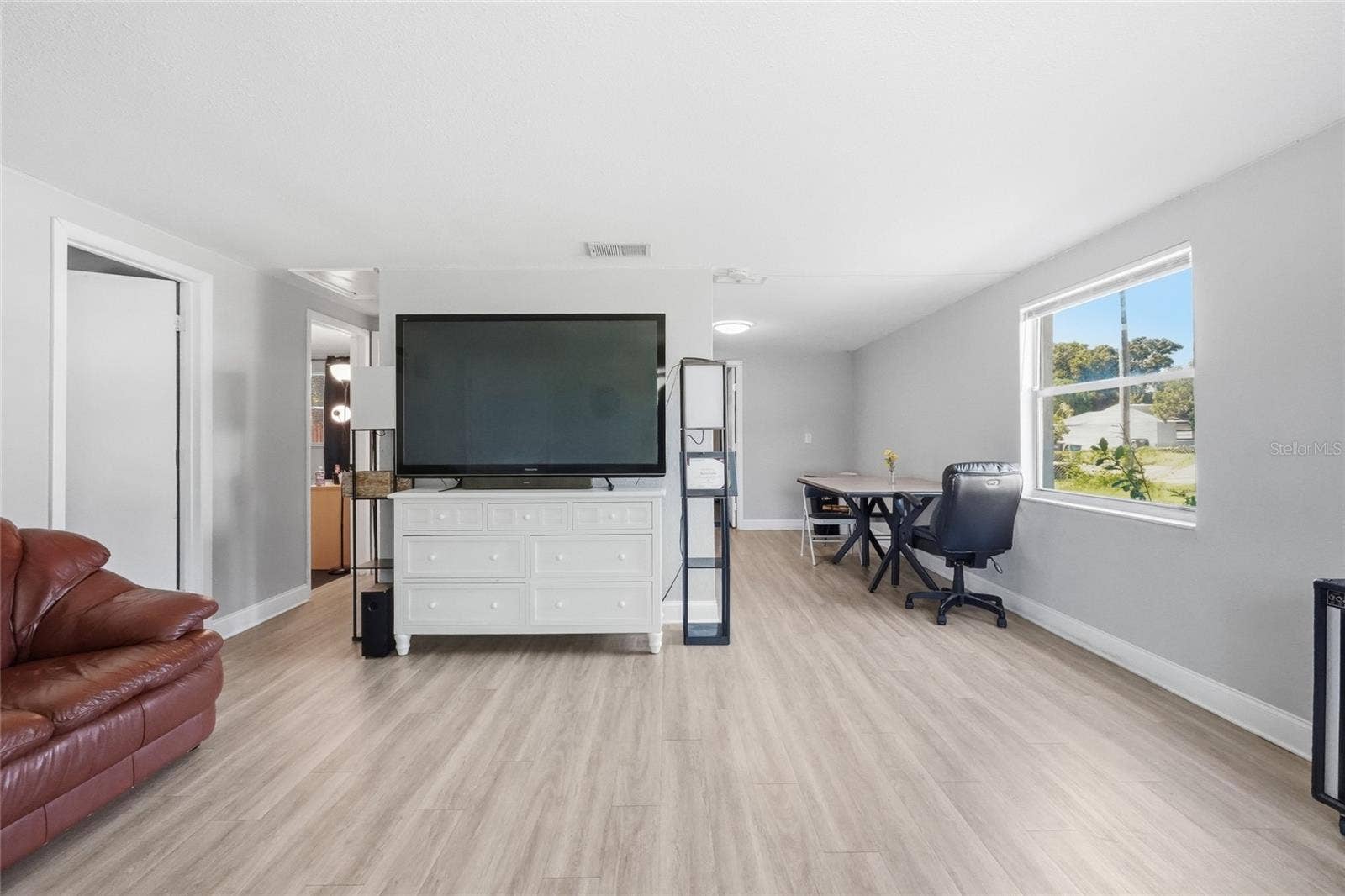 6116 10TH STREET E, Bradenton, FL 34203 6116 10TH STREET E, Bradenton, FL 34203