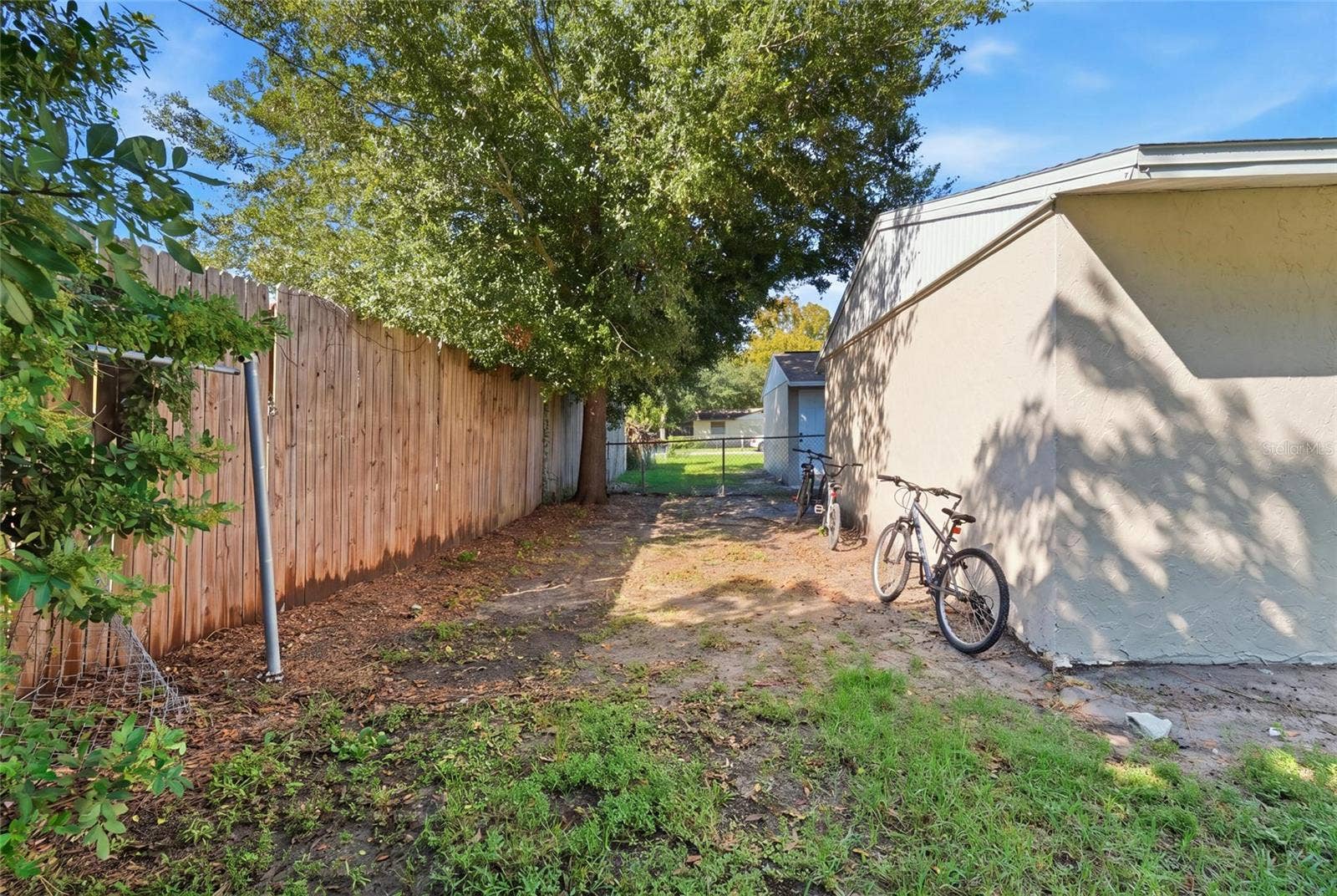 6116 10TH STREET E, Bradenton, FL 34203 6116 10TH STREET E, Bradenton, FL 34203