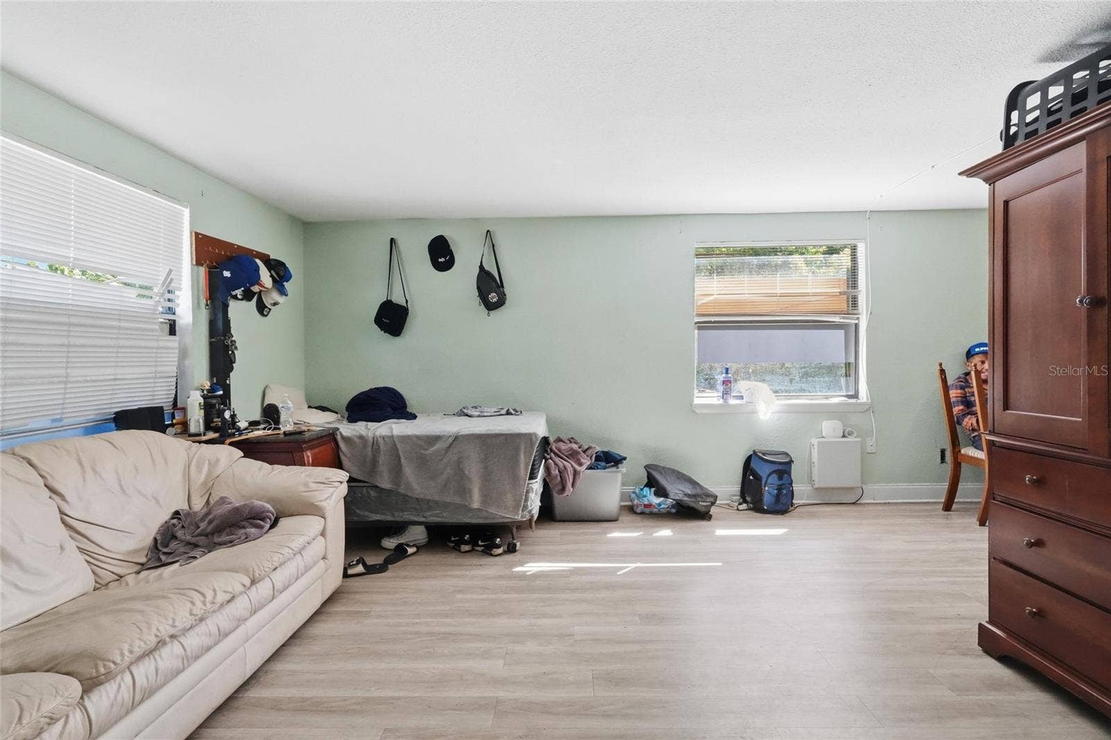 6116 10TH STREET E, Bradenton, FL 34203 6116 10TH STREET E, Bradenton, FL 34203