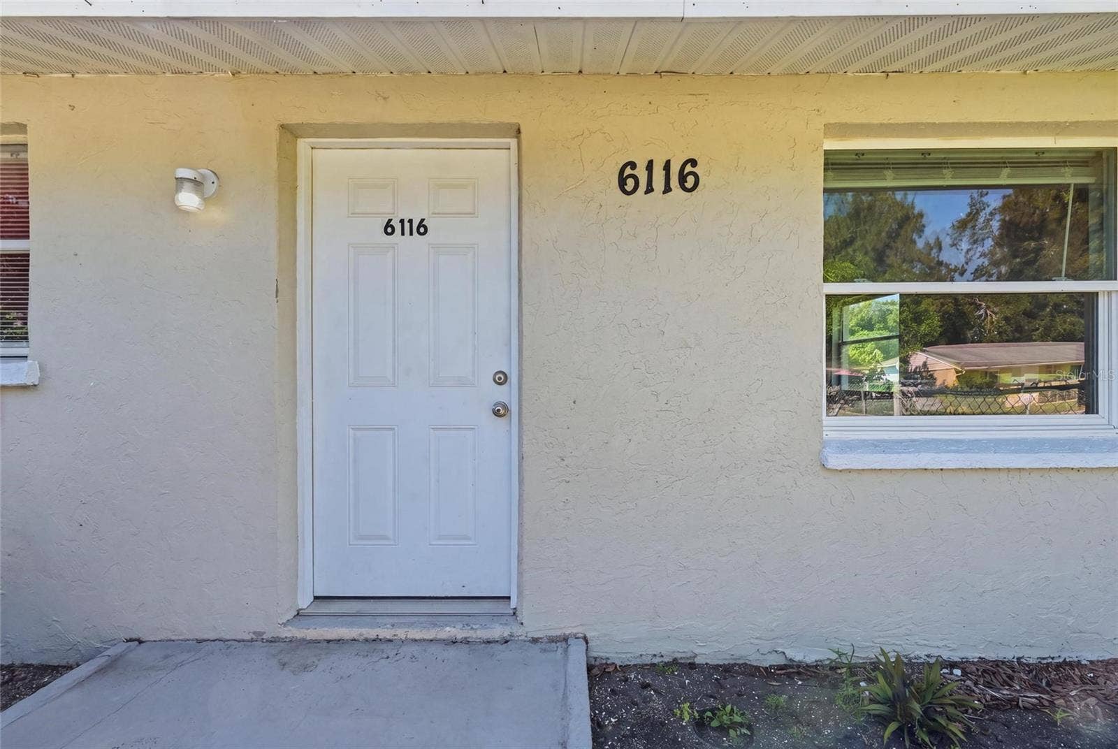 6116 10TH STREET E, Bradenton, FL 34203 6116 10TH STREET E, Bradenton, FL 34203