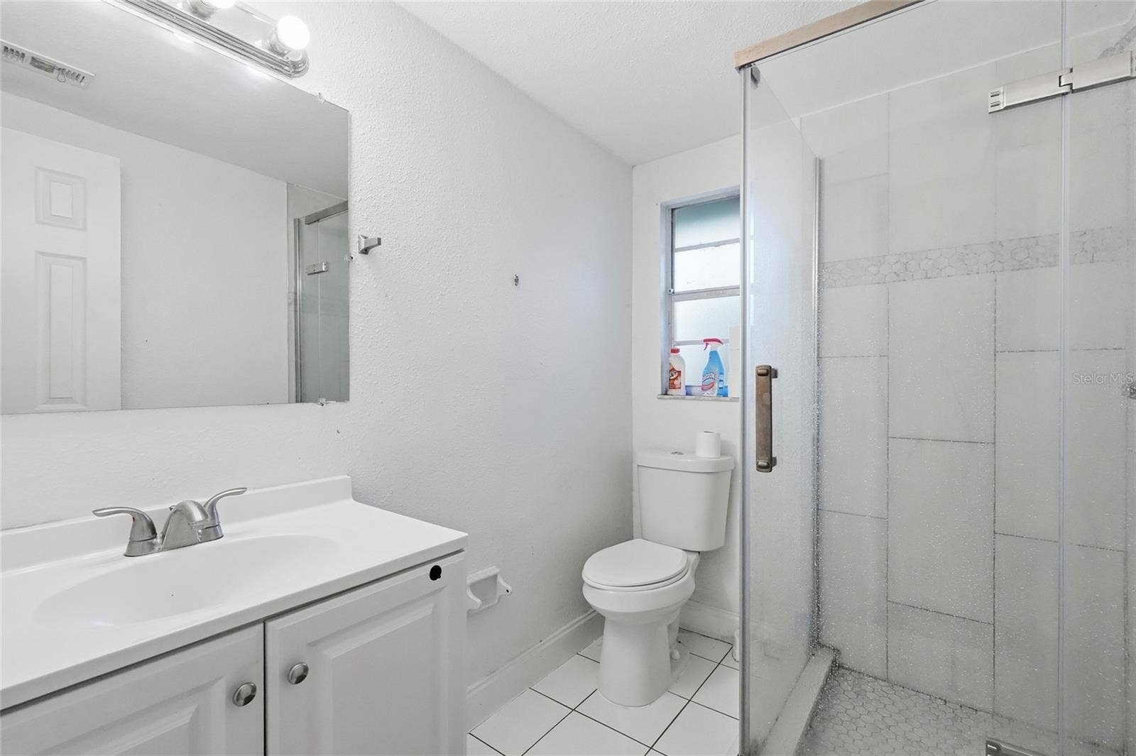 6116 10TH STREET E, Bradenton, FL 34203 6116 10TH STREET E, Bradenton, FL 34203