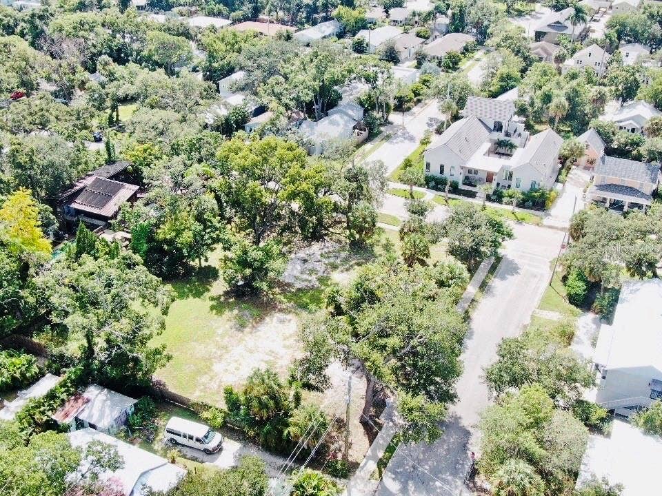 1705 6TH STREET, Sarasota, FL 34236 1705 6TH STREET, Sarasota, FL 34236