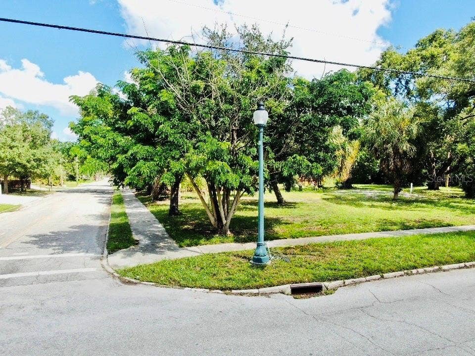 1705 6TH STREET, Sarasota, FL 34236 1705 6TH STREET, Sarasota, FL 34236