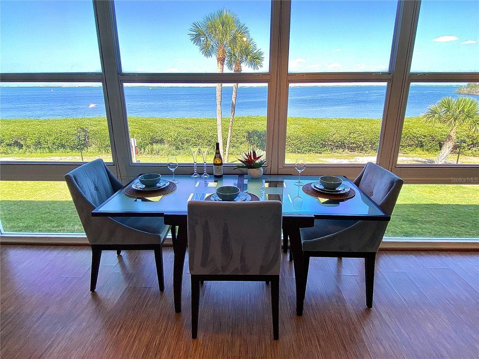 4800 GULF OF MEXICO DRIVE, #205, Longboat Key, FL 34228 Florida Room Bayfront Formal Dining! Expandable Glass Table Seats up to 6!