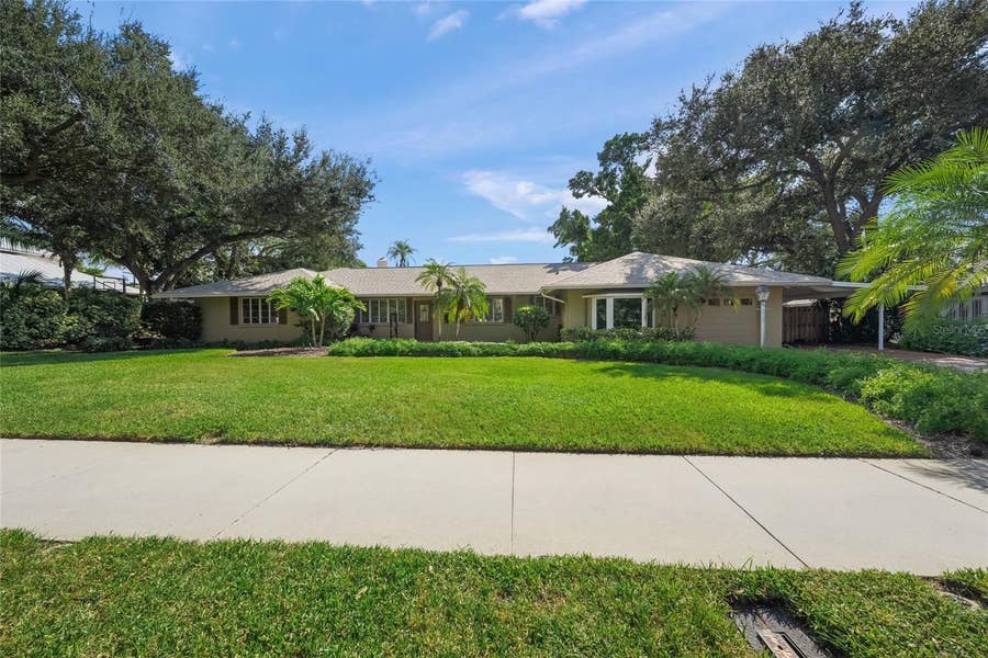 Property photo for 1714 SOUTH DRIVE, Sarasota, FL