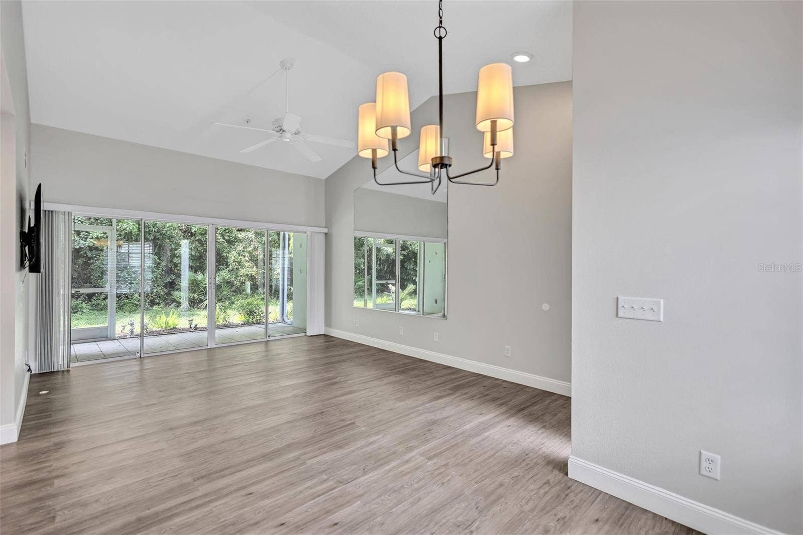 5520 FAIR OAKS STREET, #19A, Bradenton, FL 34203 5520 FAIR OAKS STREET, #19A, Bradenton, FL 34203
