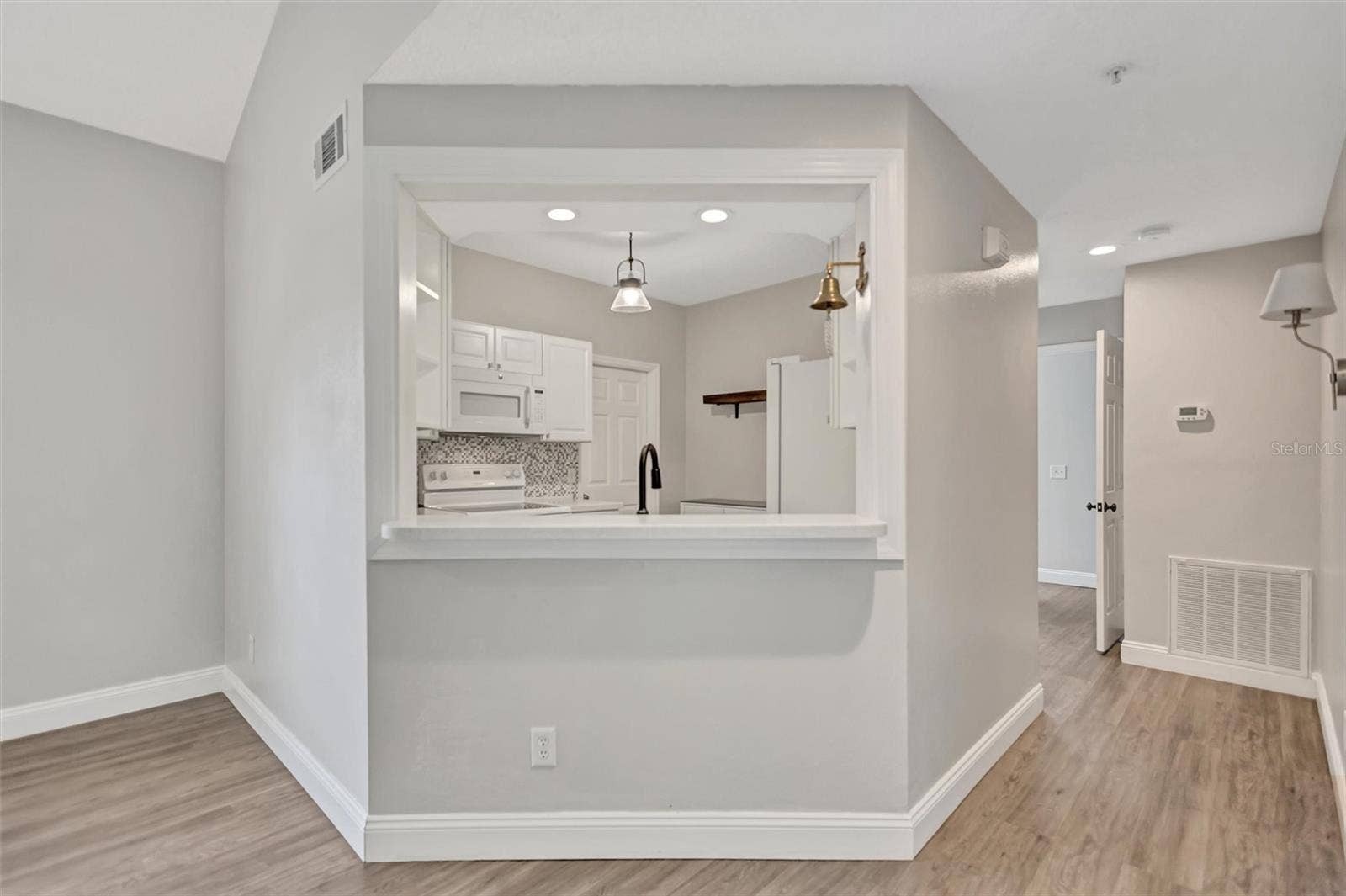 5520 FAIR OAKS STREET, #19A, Bradenton, FL 34203 5520 FAIR OAKS STREET, #19A, Bradenton, FL 34203