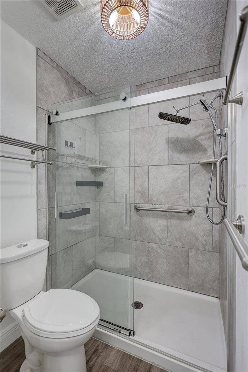5520 FAIR OAKS STREET, #19A, Bradenton, FL 34203 5520 FAIR OAKS STREET, #19A, Bradenton, FL 34203