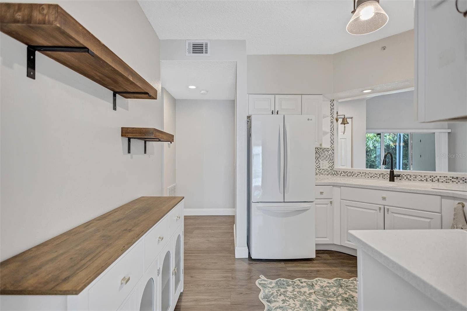 5520 FAIR OAKS STREET, #19A, Bradenton, FL 34203 5520 FAIR OAKS STREET, #19A, Bradenton, FL 34203