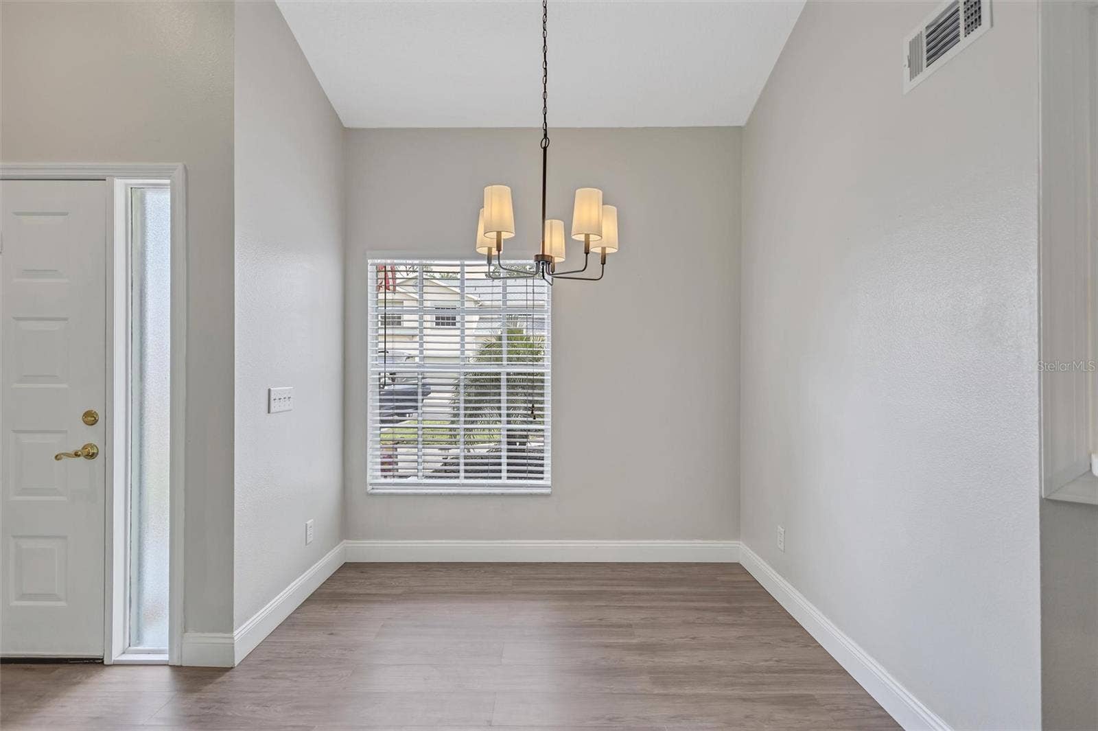 5520 FAIR OAKS STREET, #19A, Bradenton, FL 34203 5520 FAIR OAKS STREET, #19A, Bradenton, FL 34203