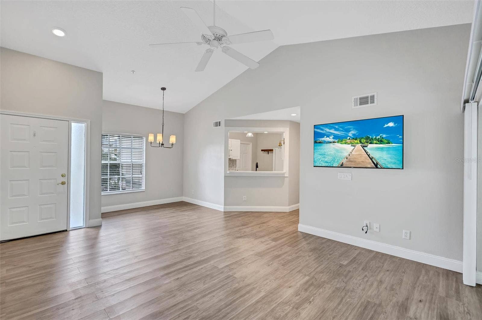 5520 FAIR OAKS STREET, #19A, Bradenton, FL 34203 5520 FAIR OAKS STREET, #19A, Bradenton, FL 34203