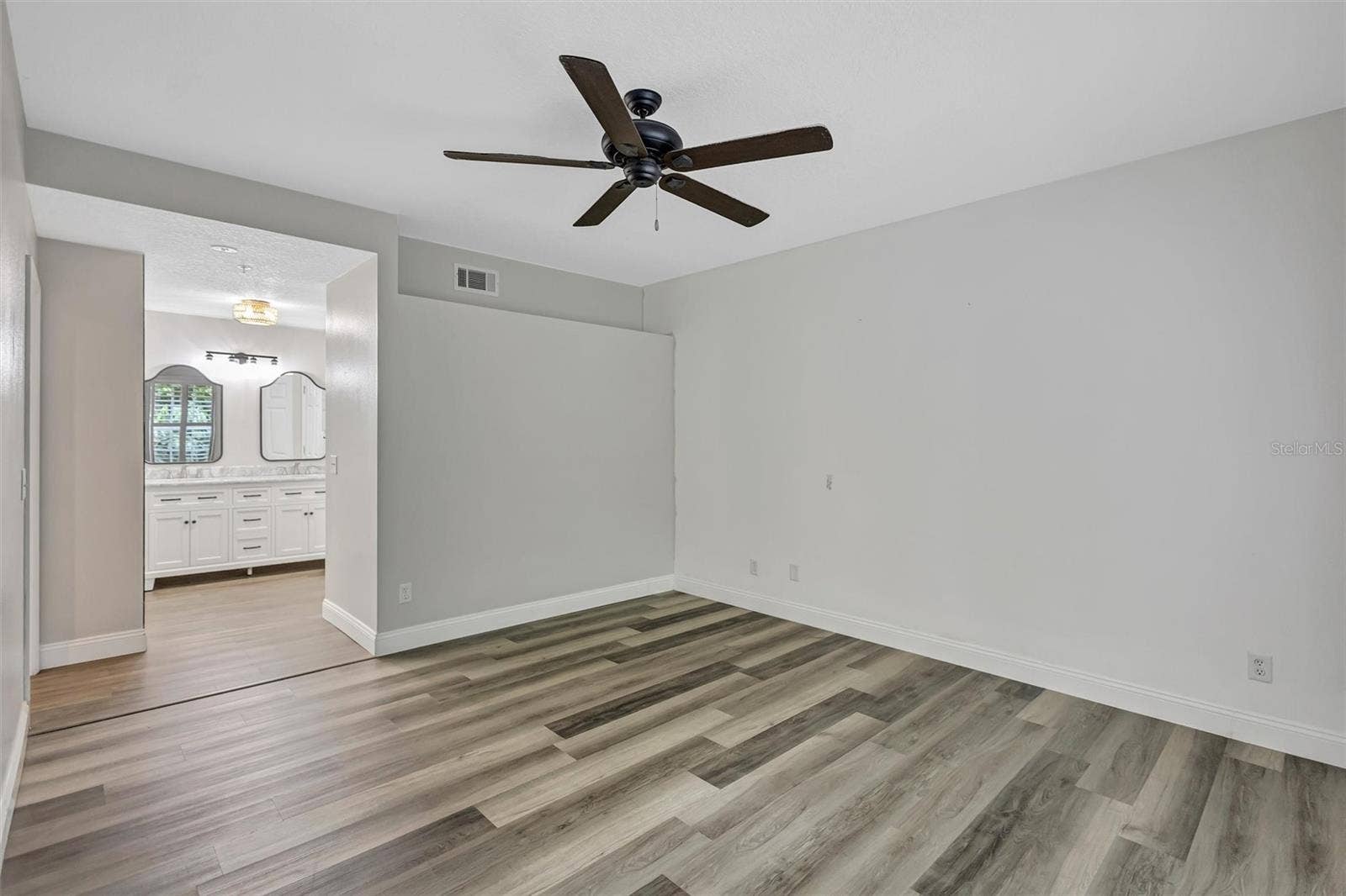 5520 FAIR OAKS STREET, #19A, Bradenton, FL 34203 5520 FAIR OAKS STREET, #19A, Bradenton, FL 34203