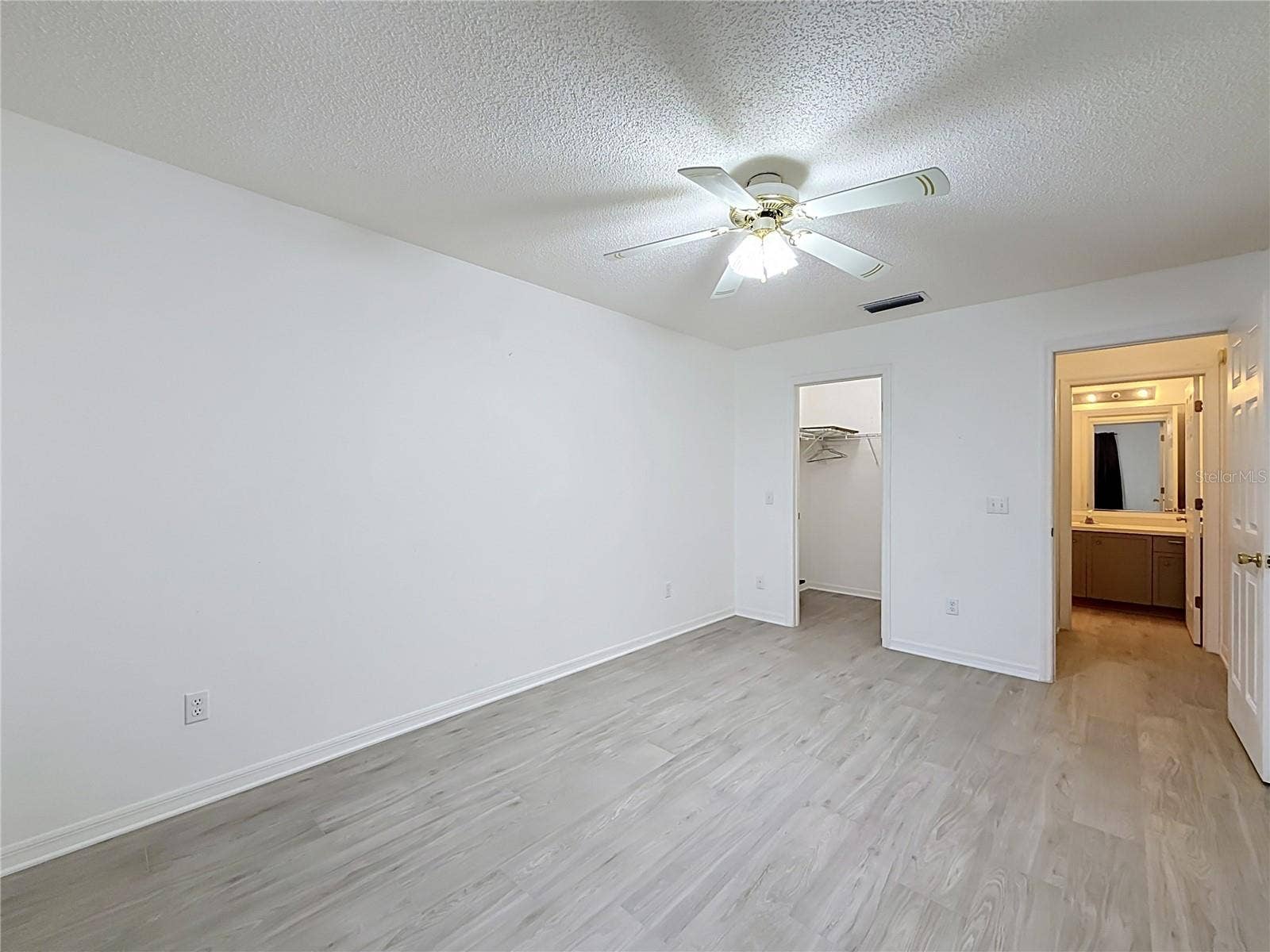 1607 COG HILL DRIVE, Lady Lake, FL 32159 1607 COG HILL DRIVE, Lady Lake, FL 32159