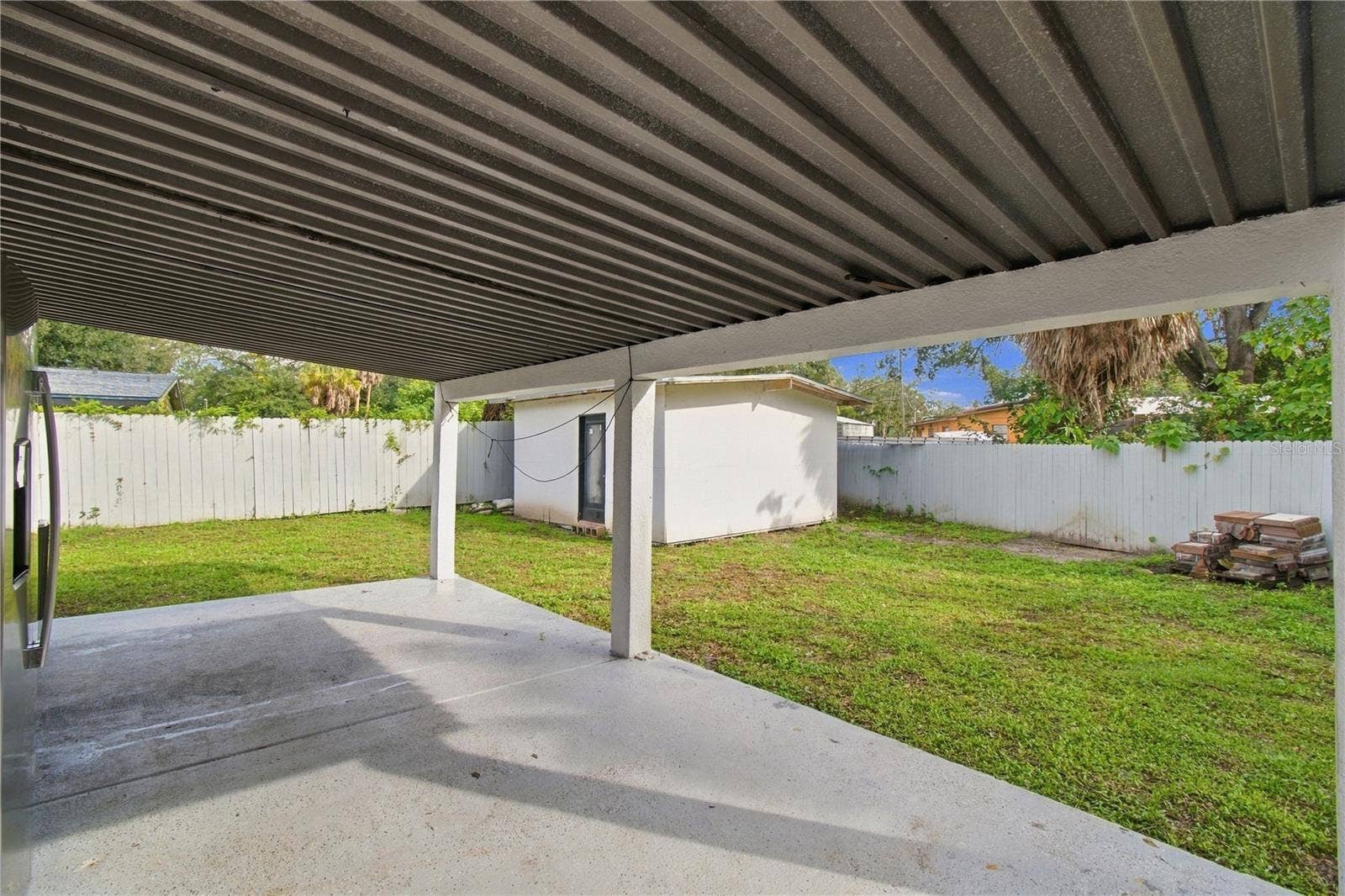 305 LIME TREE ROAD, Tampa, FL 33619