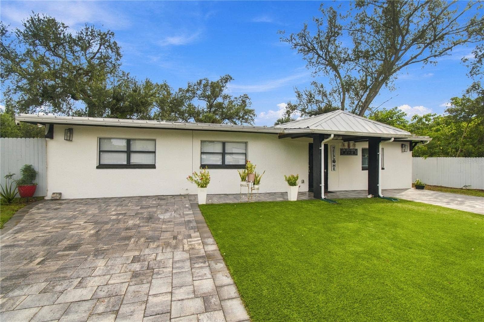 305 LIME TREE ROAD, Tampa, FL 33619
