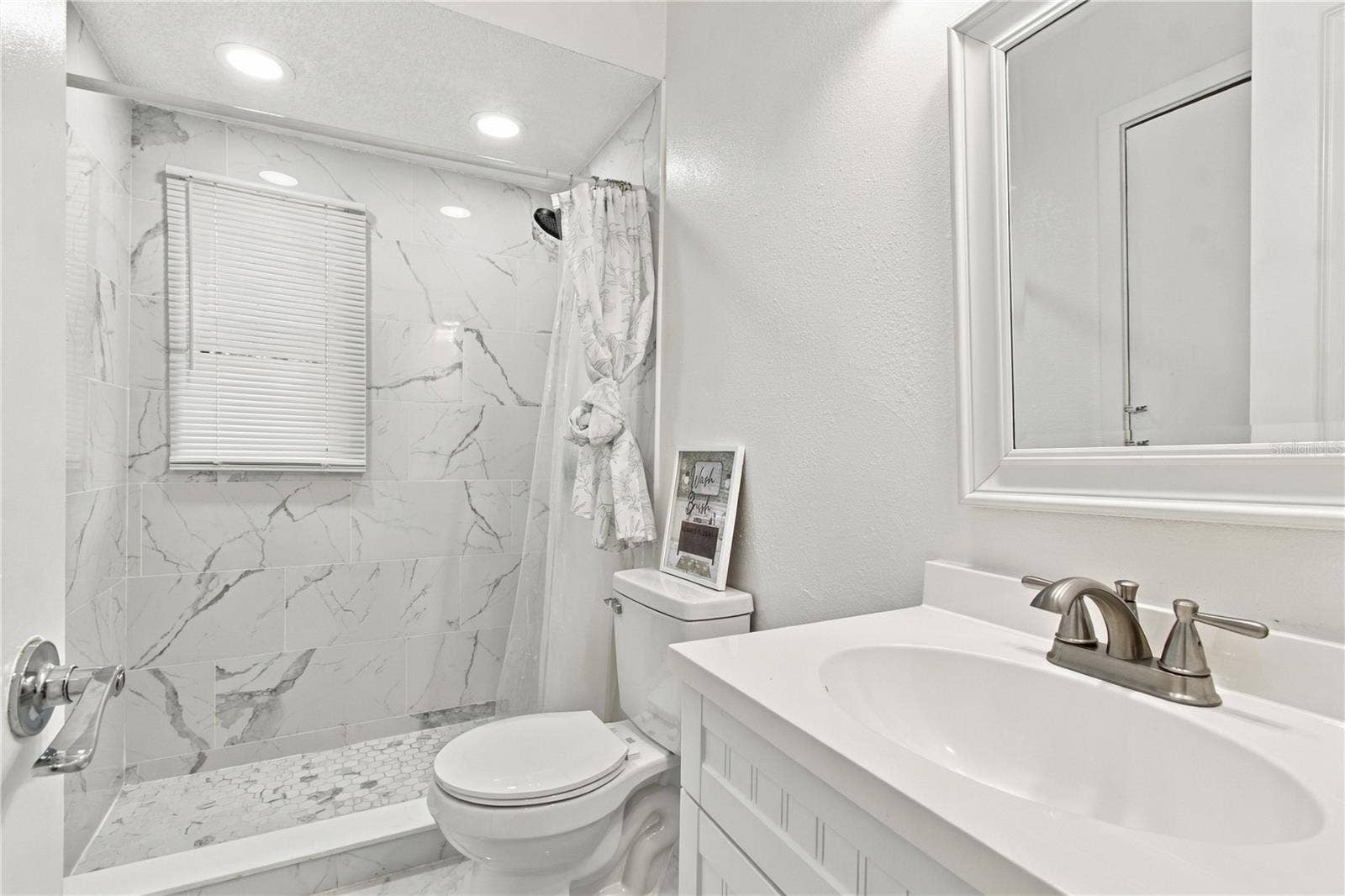 305 LIME TREE ROAD, Tampa, FL 33619
