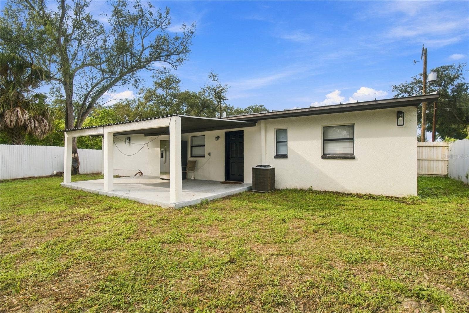 305 LIME TREE ROAD, Tampa, FL 33619