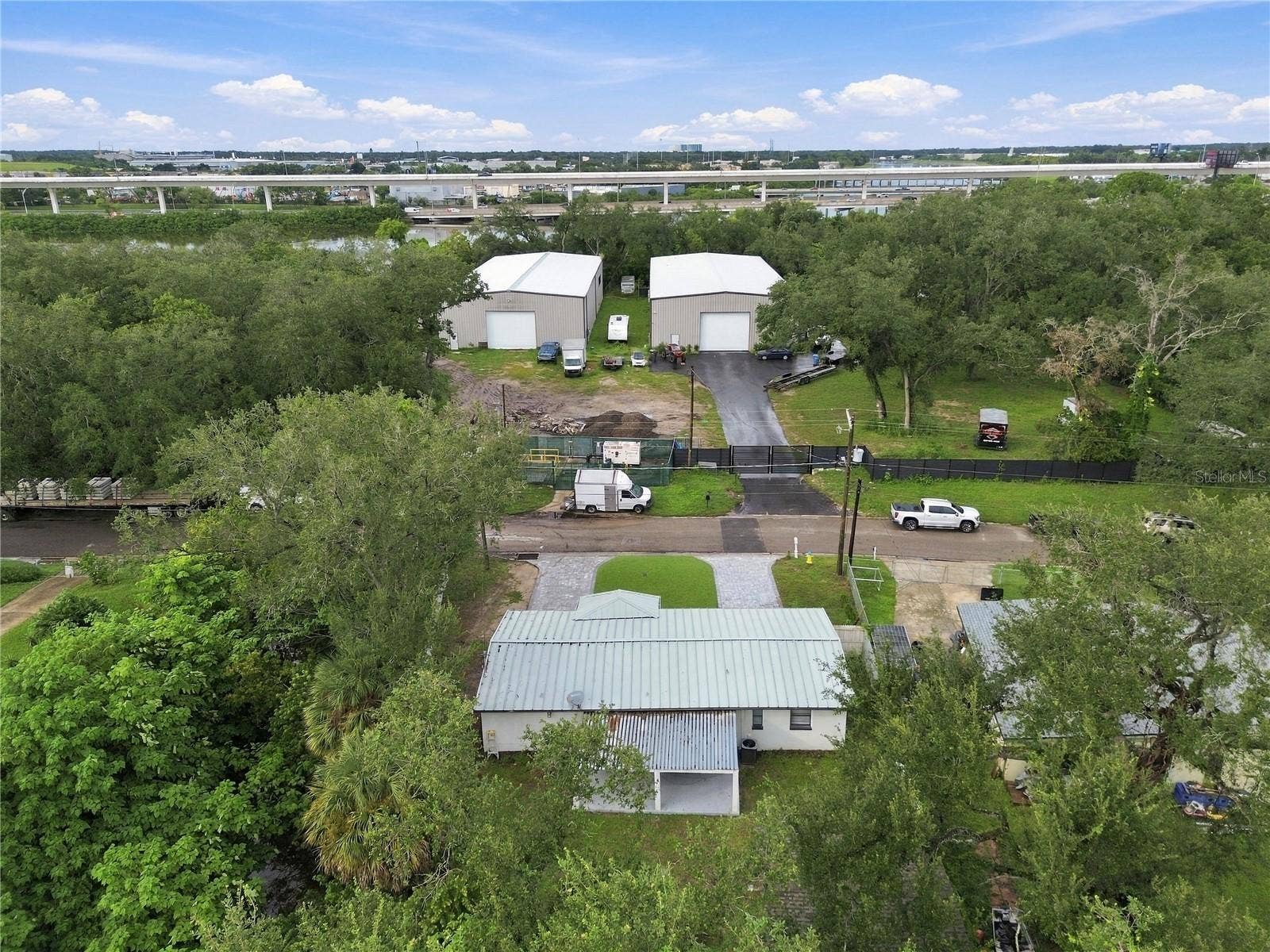305 LIME TREE ROAD, Tampa, FL 33619