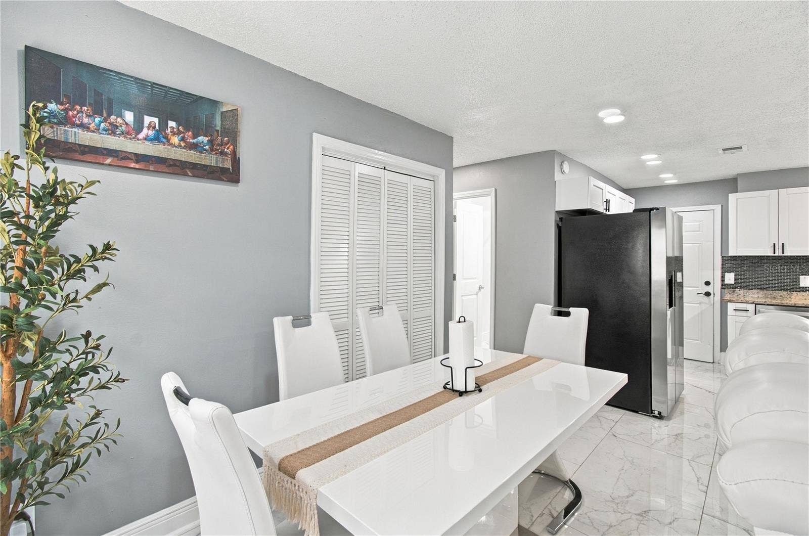 305 LIME TREE ROAD, Tampa, FL 33619