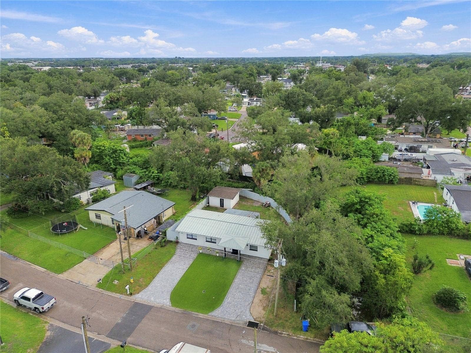 305 LIME TREE ROAD, Tampa, FL 33619