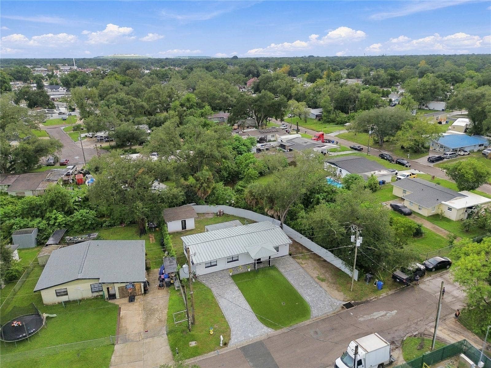 305 LIME TREE ROAD, Tampa, FL 33619