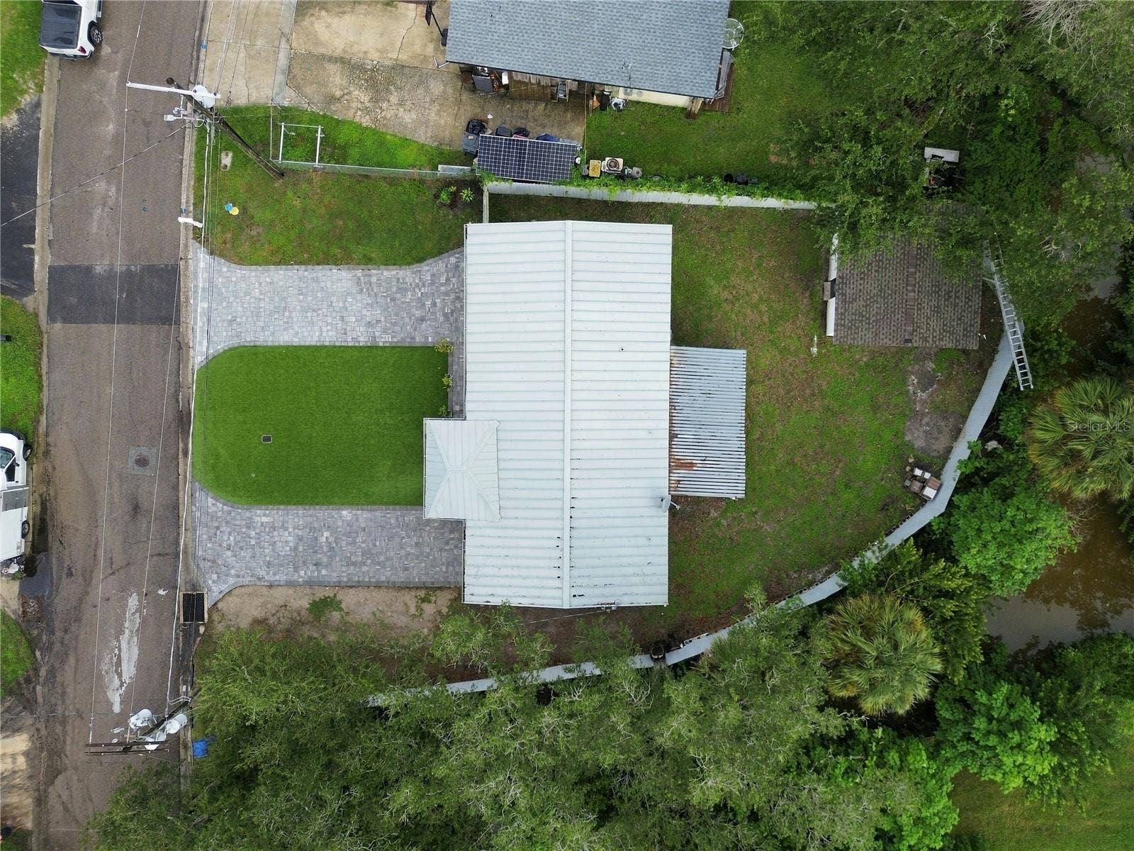 305 LIME TREE ROAD, Tampa, FL 33619