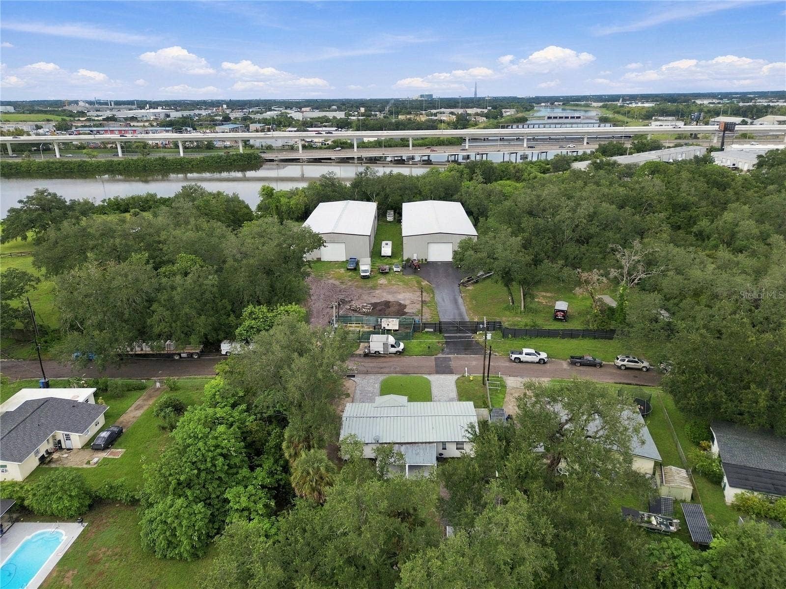 305 LIME TREE ROAD, Tampa, FL 33619