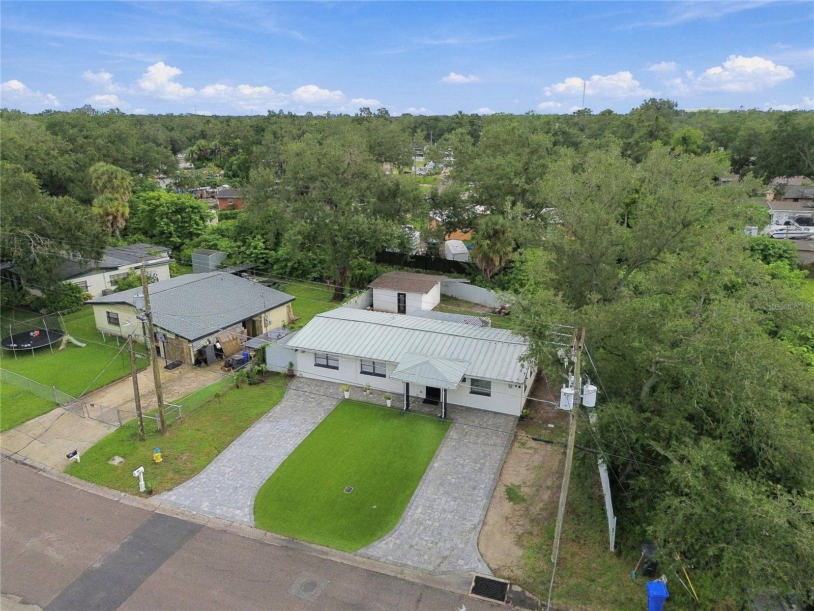 305 LIME TREE ROAD, Tampa, FL 33619