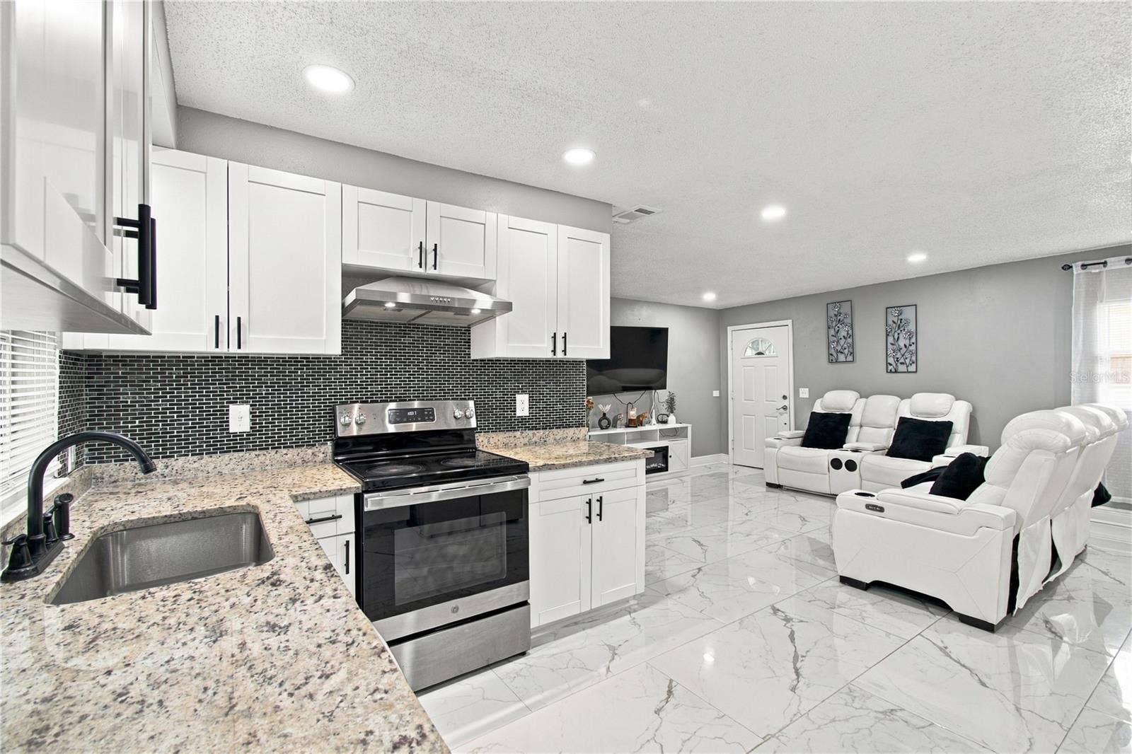 305 LIME TREE ROAD, Tampa, FL 33619