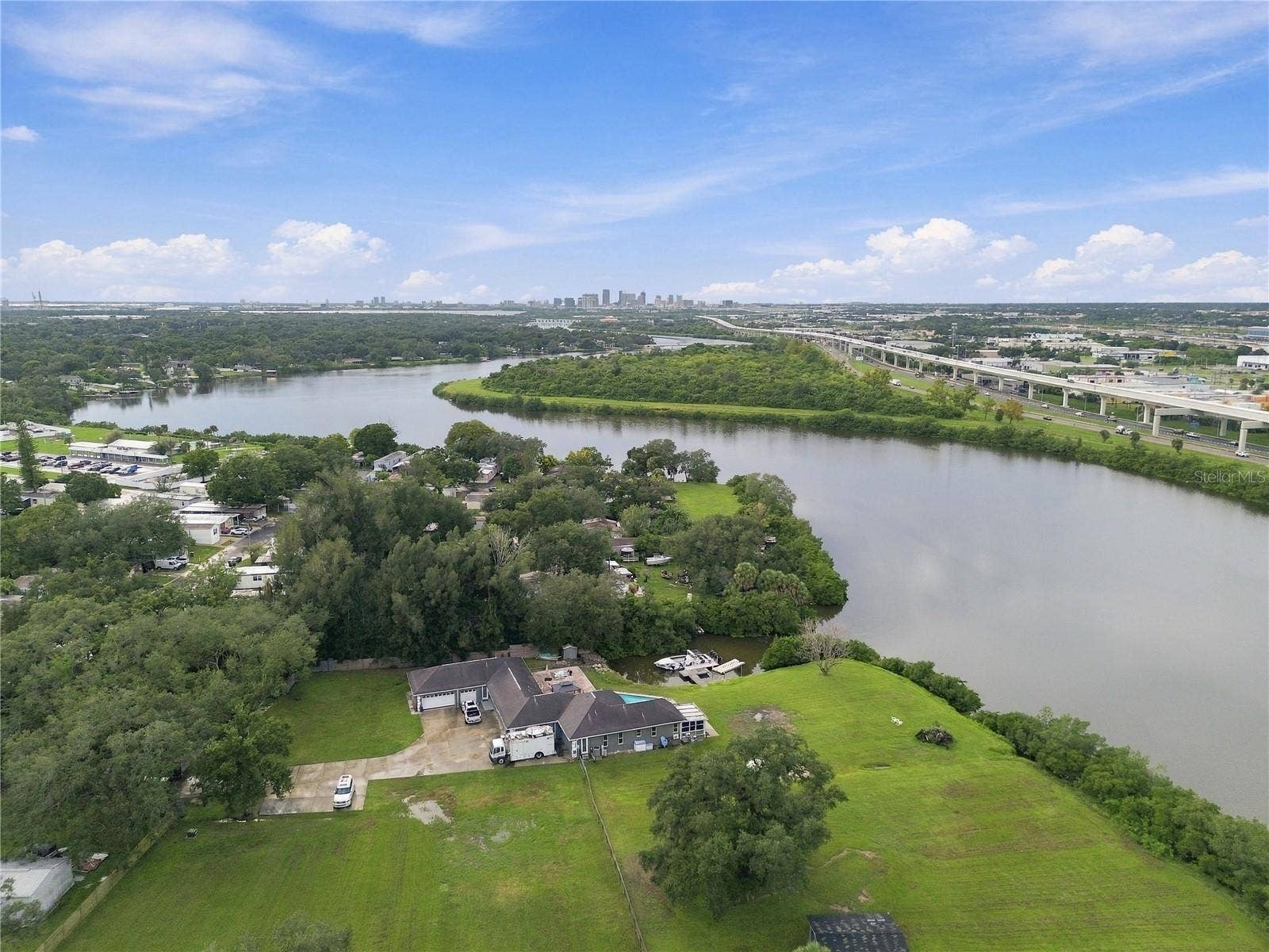 305 LIME TREE ROAD, Tampa, FL 33619